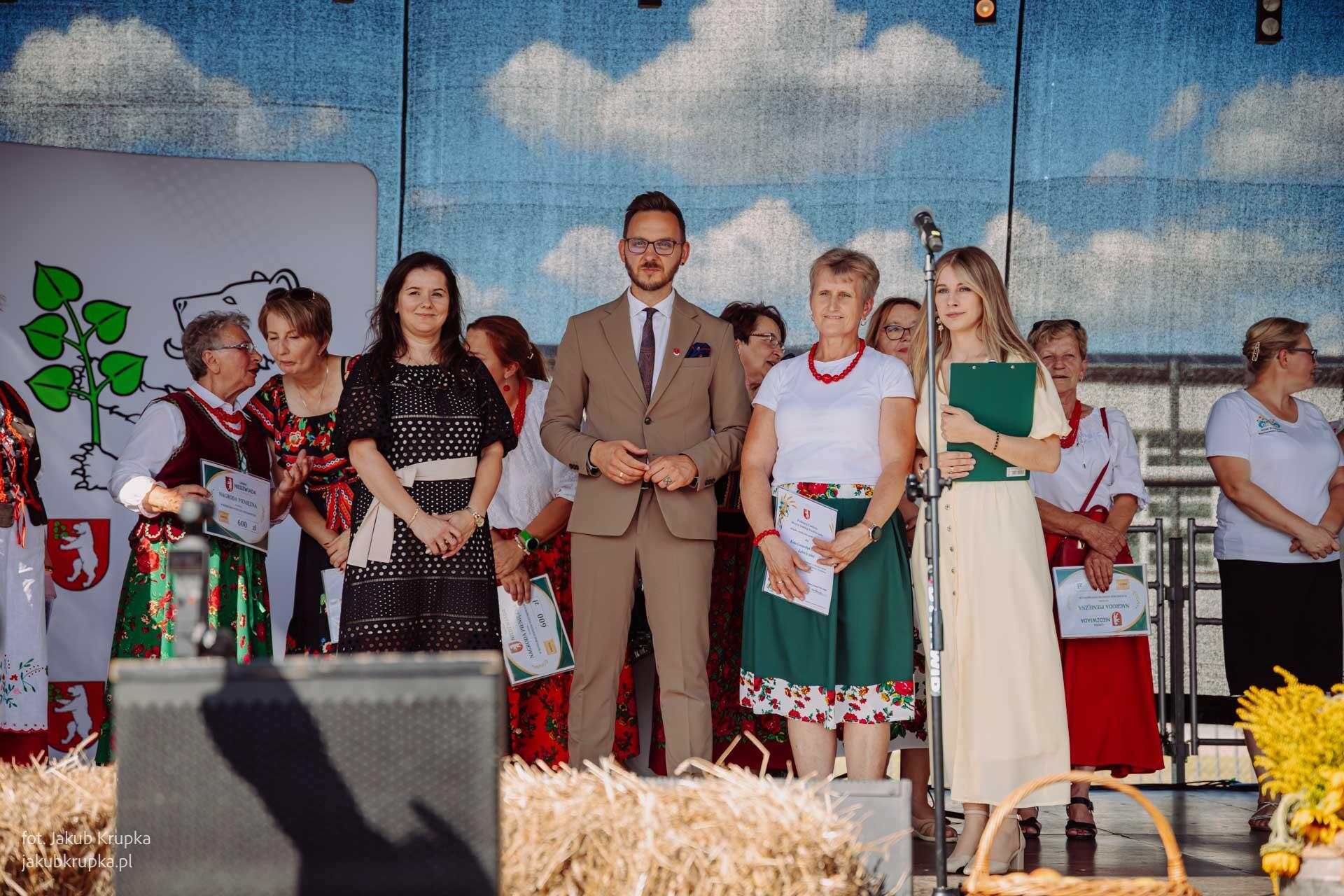 2026/08/30 – Dożynki Gminno-Parafialne w Niedźwiadzie